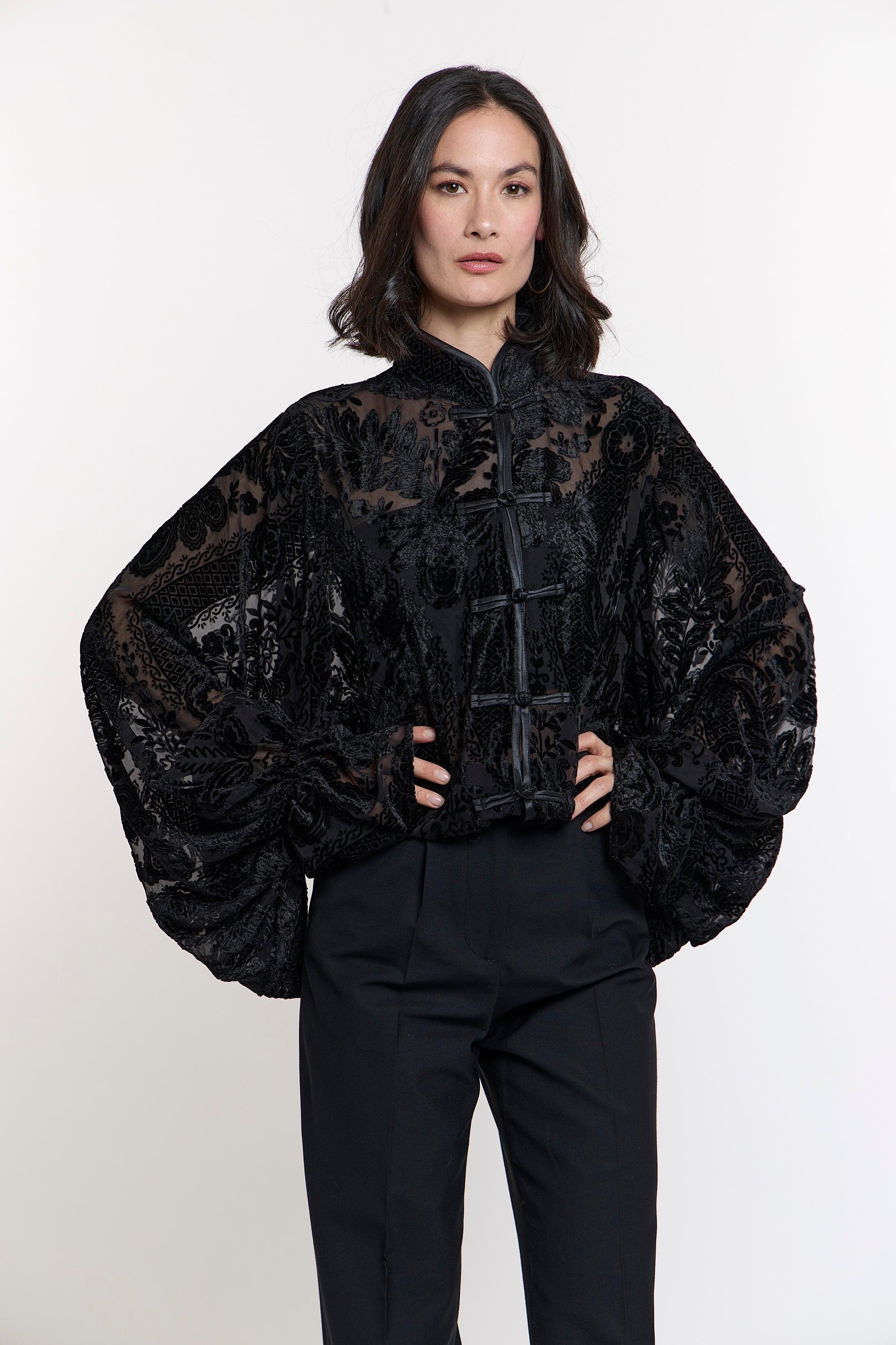 Black (Velvet Cutout)